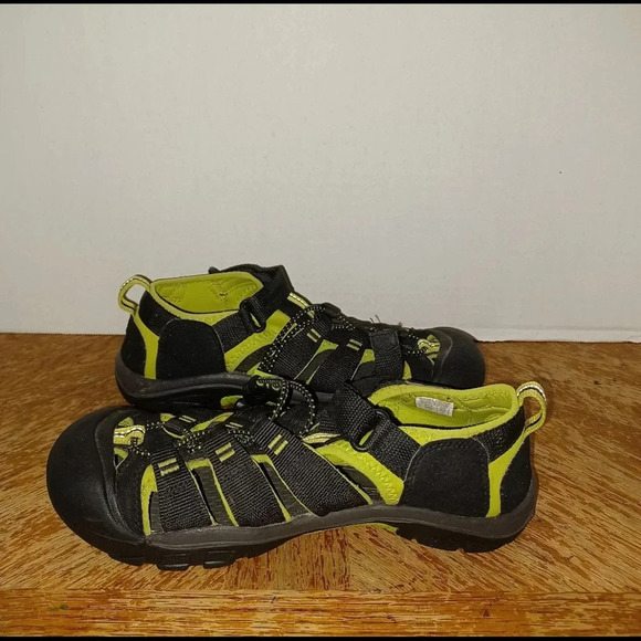 Big Kids Keen Trail Rugged Toggle Pulls Sandals Black Poison Green Shoes US 5. - Picture 4 of 9